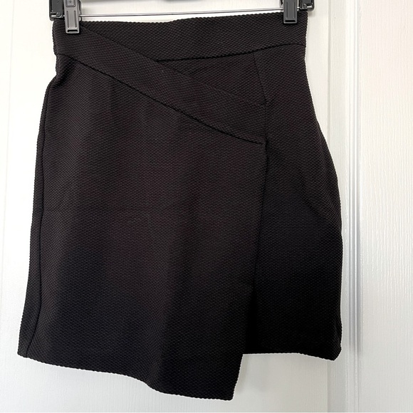 H&M Black Skirt Women Size US 6 - Picture 1 of 12